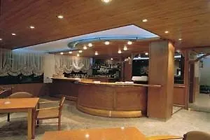 Guillem & 4*
