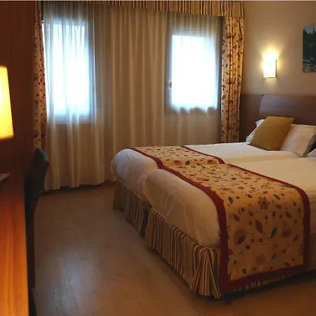 Guillem & Otel Encamp