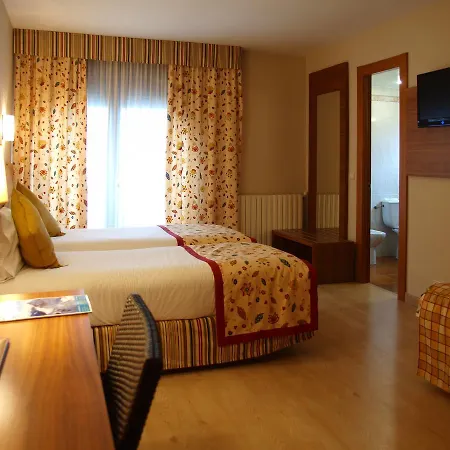 Otel Guillem & 4*